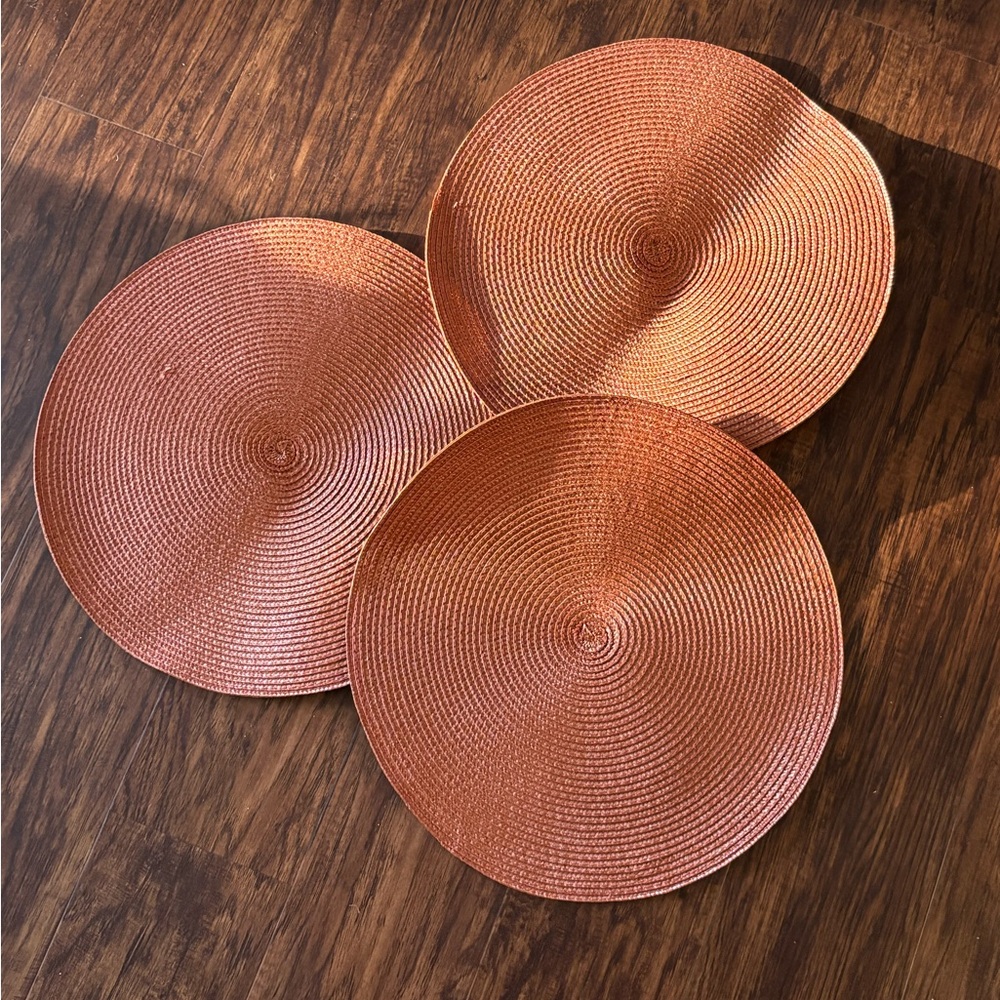 Woven Round Placemats (3)